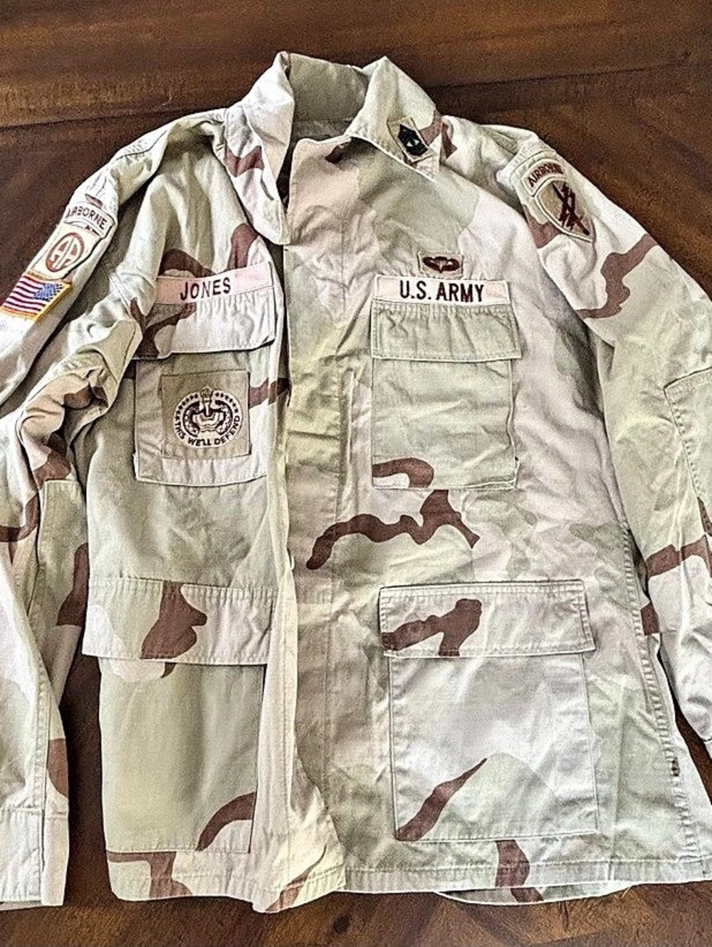 JONES U.S. Army Airborne military jacket Camo Military Jacket Size Large
